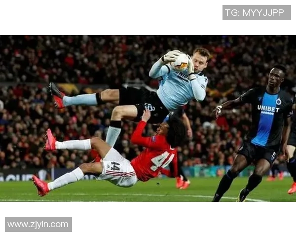 周伟独家解析足球技巧与战术分享助你提升球场表现